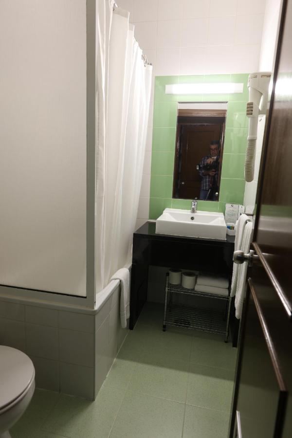 Quadruple Room Private Bathroom